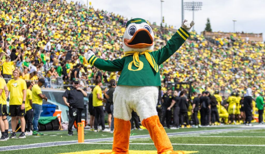 Oregon Ducks image