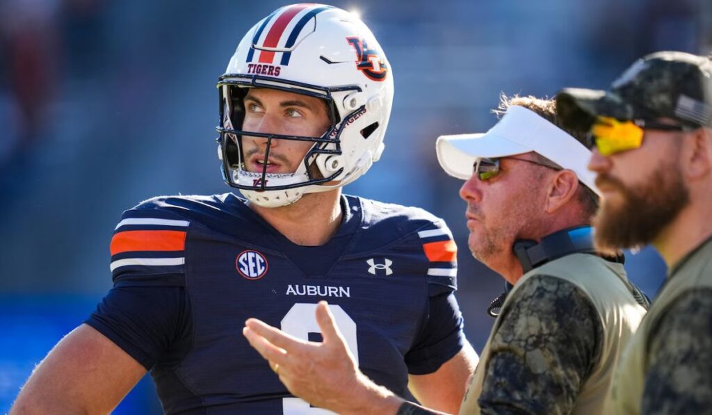 Former Auburn QB commits to Baylor